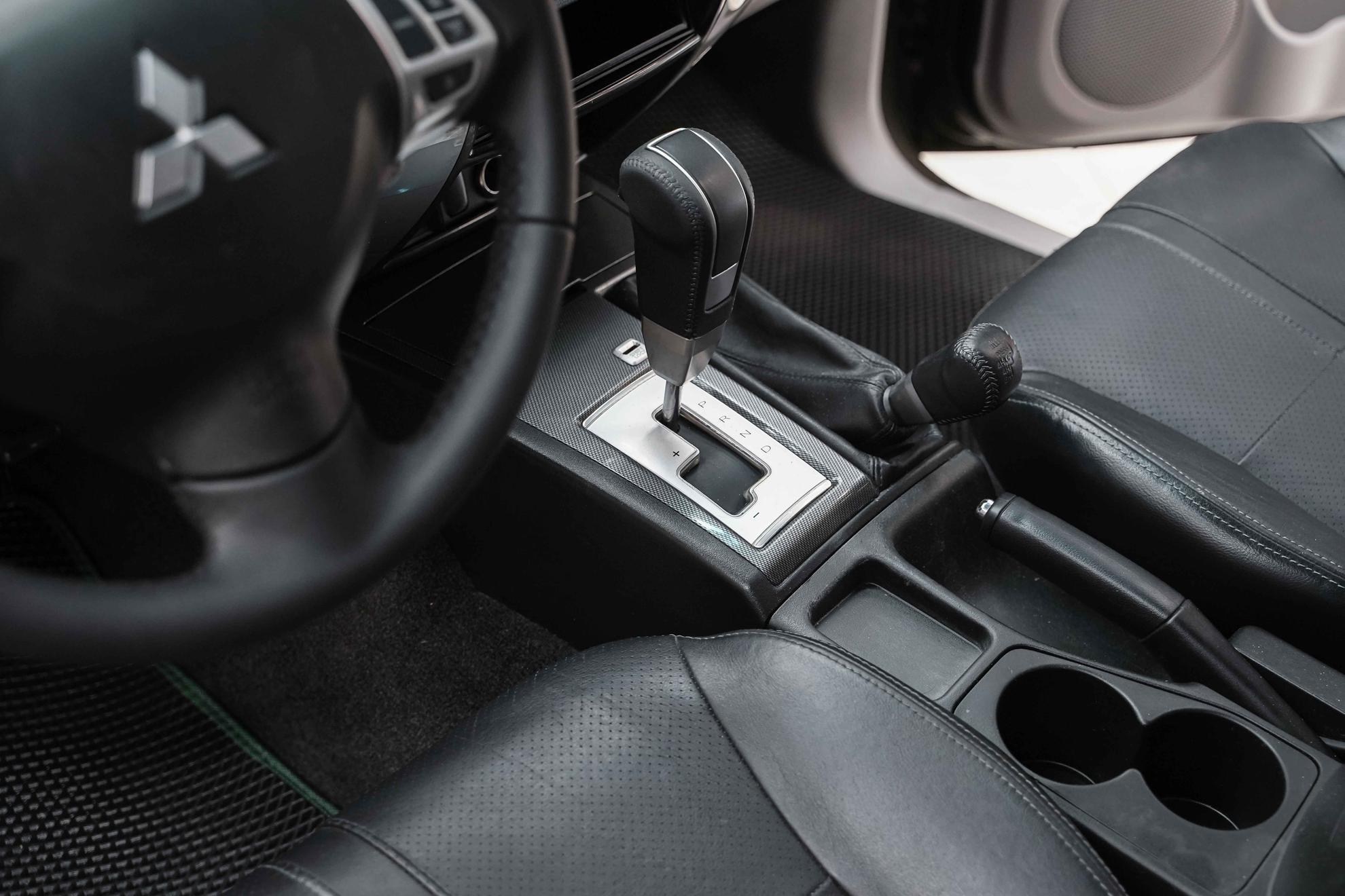 Mitsubishi Pajero Sport 2015, коричневый, ДЦ Орехово