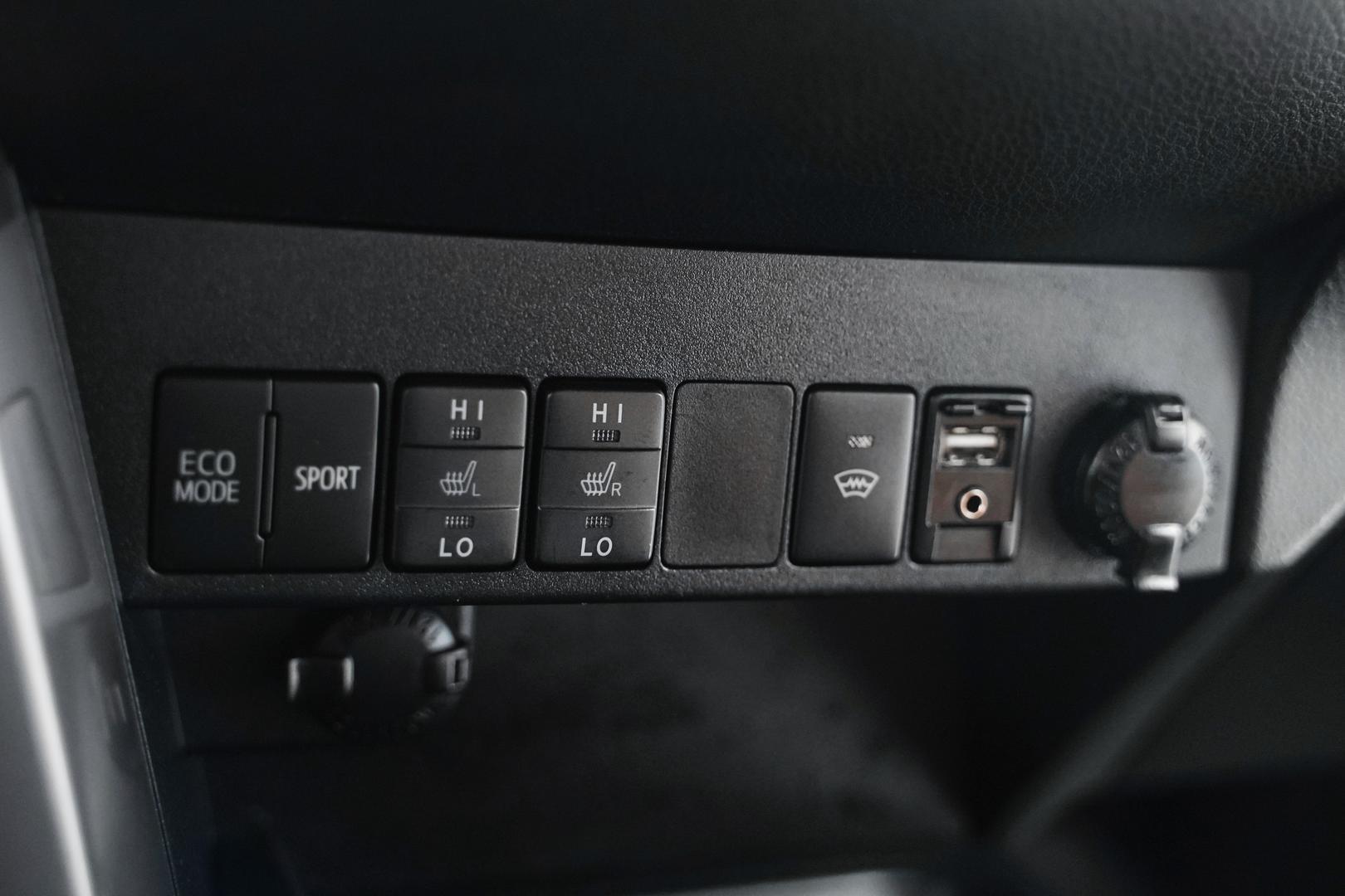 Toyota RAV4 2016, коричневый, ДЦ Орехово