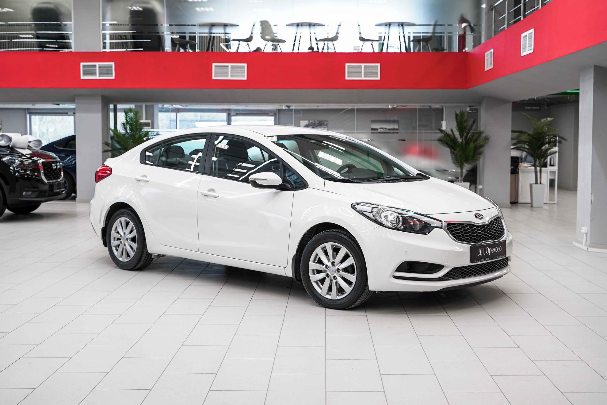 Kia Cerato 2014, белый, ДЦ Орехово