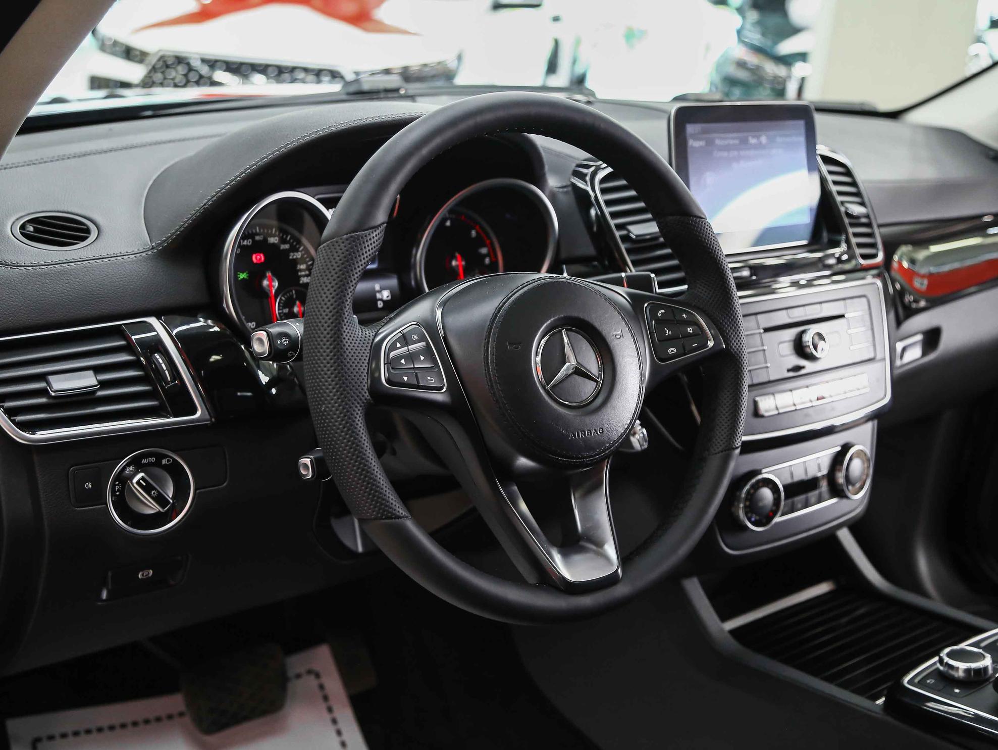 Mercedes-Benz GLS 2016, синий, ДЦ Орехово
