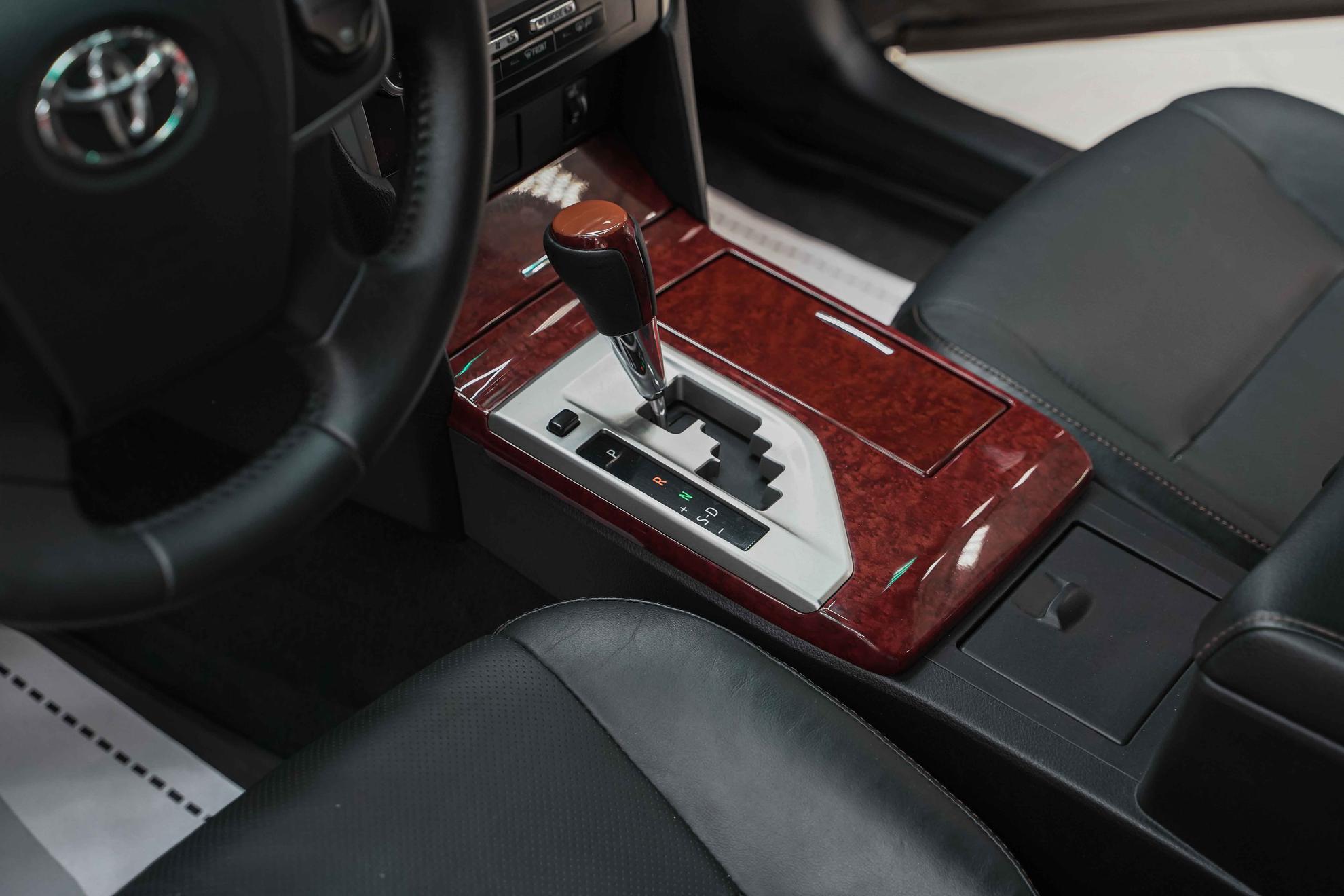 Toyota Camry 2013, черный, ДЦ Орехово