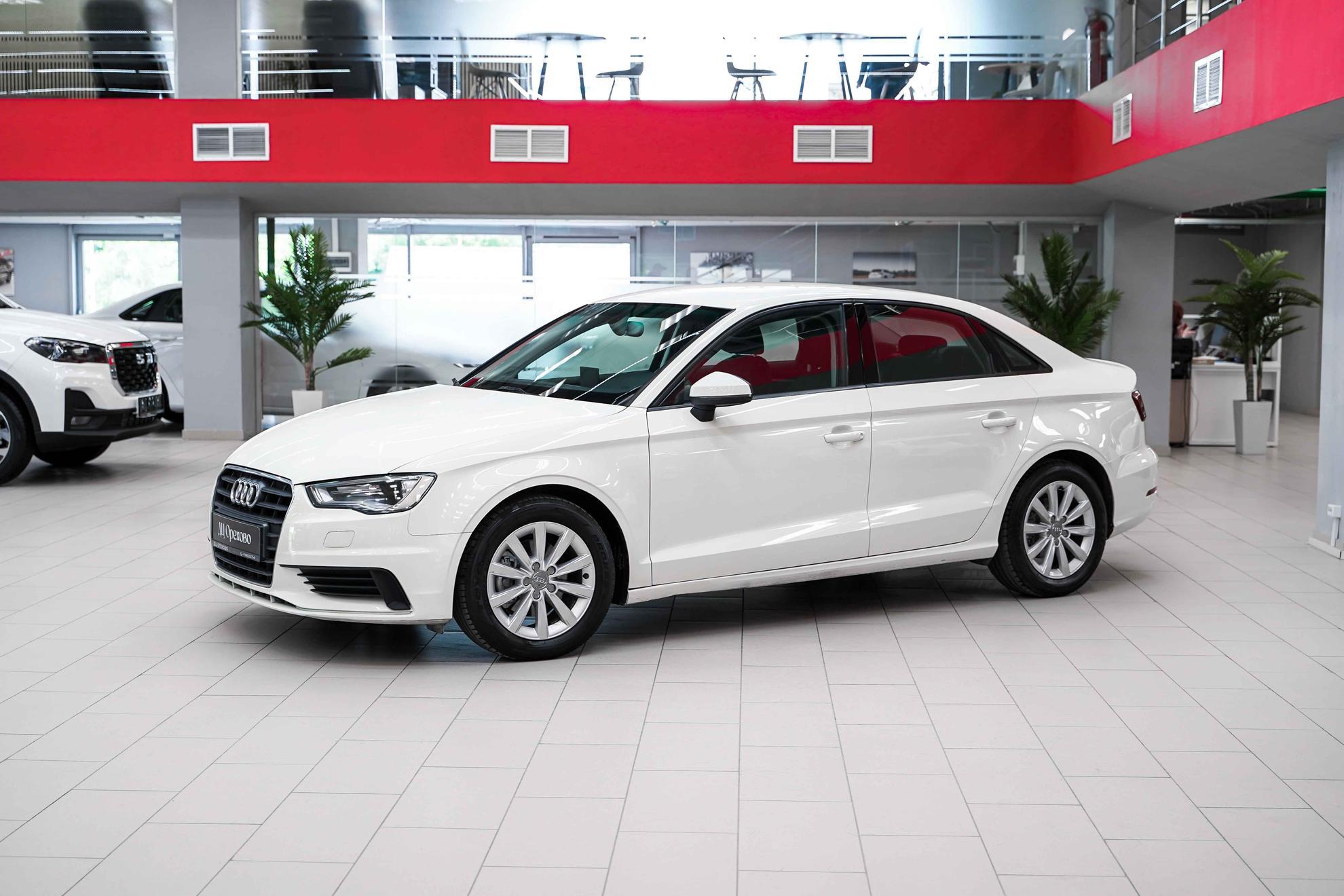 Audi A3 2014, белый, ДЦ Орехово