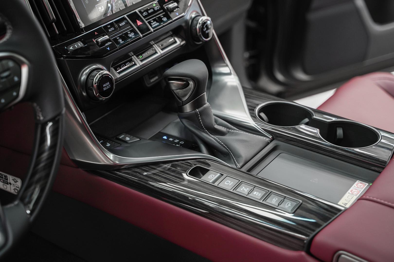 Lexus LX 2025, серый, ДЦ Орехово