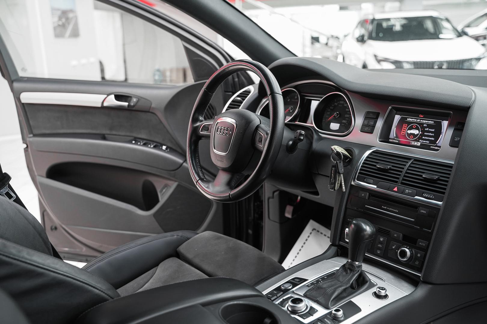 Audi Q7 2010, черный, ДЦ Орехово