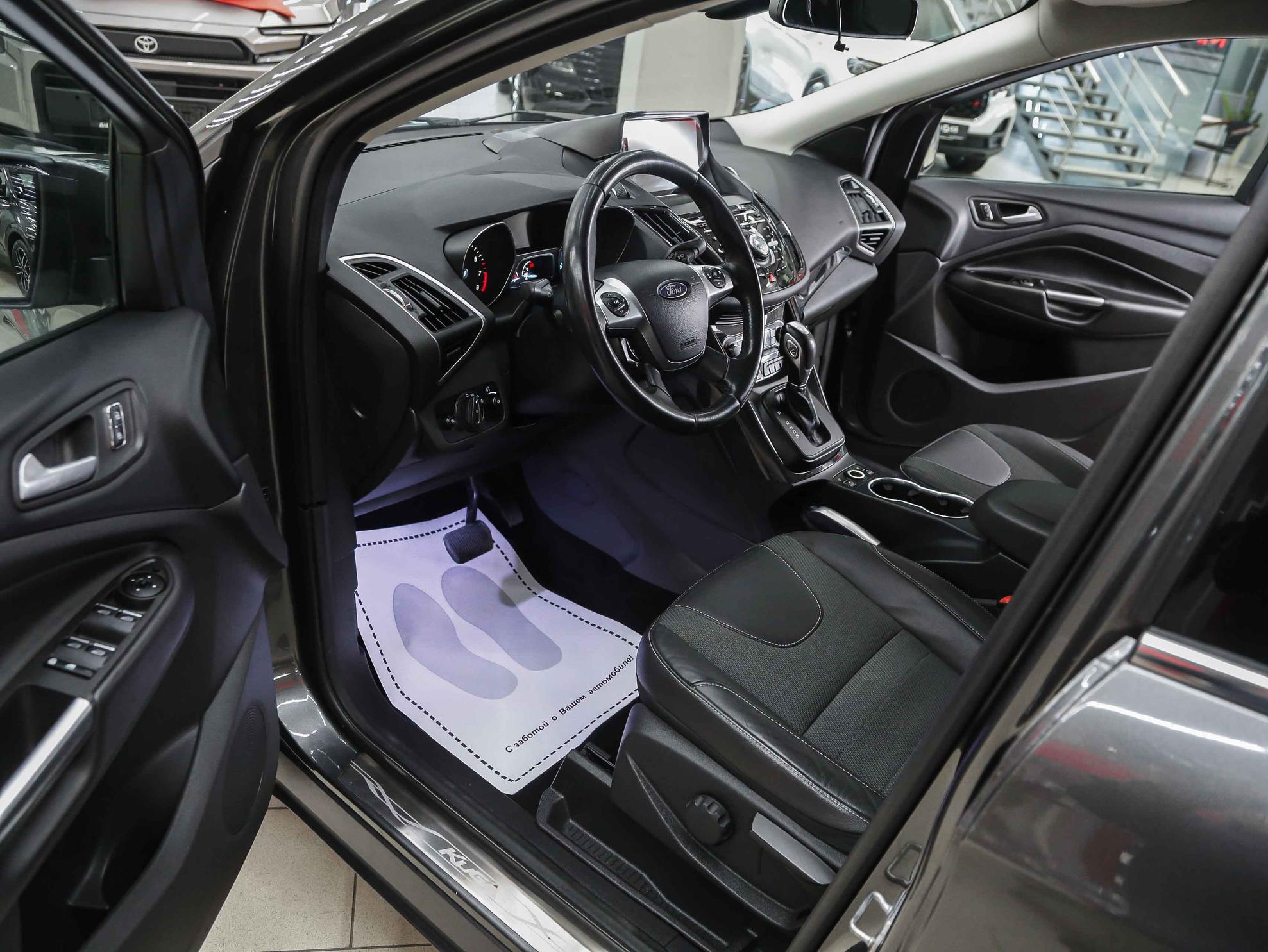 Ford Kuga 2015, серый, ДЦ Орехово