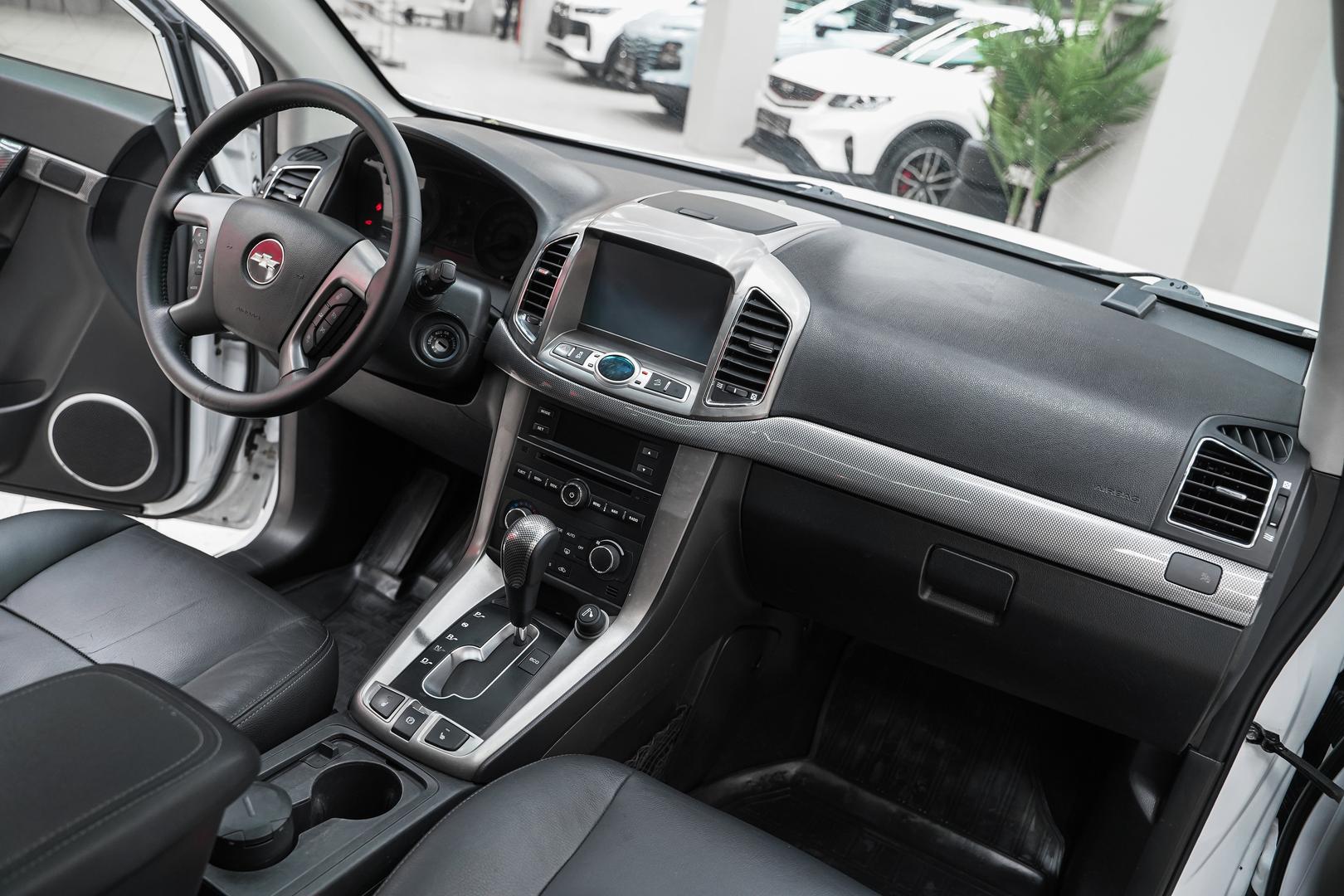 Chevrolet Captiva 2012, белый, ДЦ Орехово