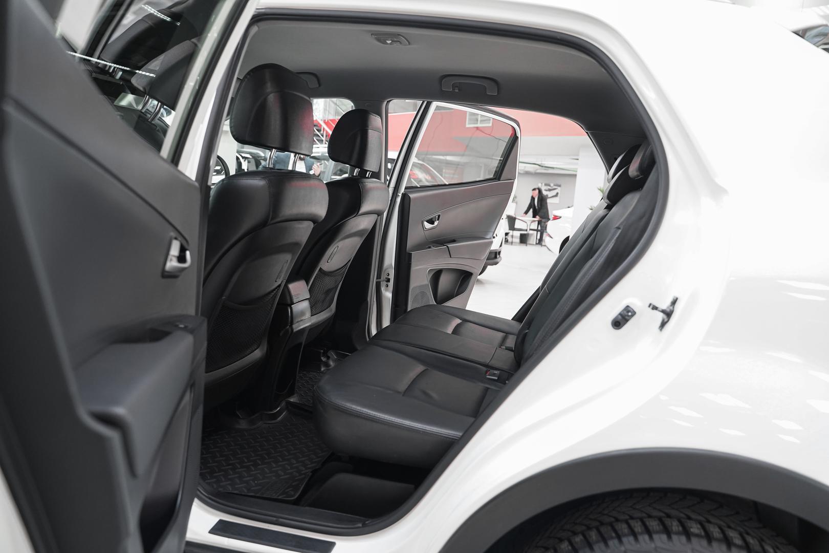 SsangYong Actyon 2011, белый, ДЦ Орехово