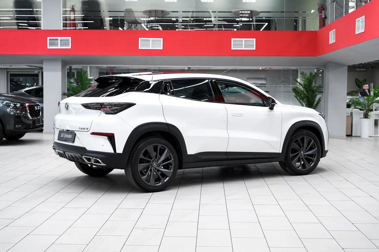 Changan UNI-T 2021, белый, ДЦ Орехово