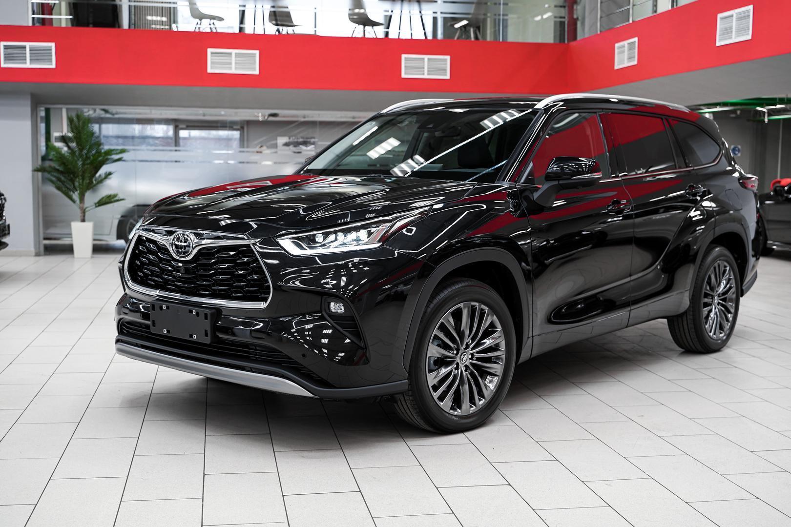 Toyota Highlander 2025, черный, ДЦ Орехово