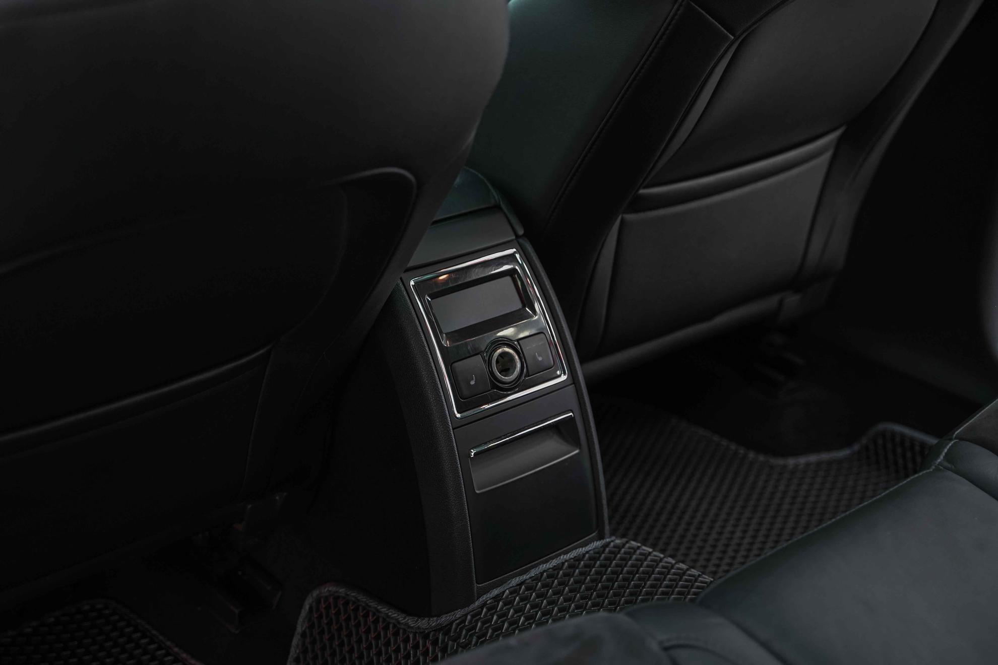 Skoda Superb 2014, бежевый, ДЦ Орехово