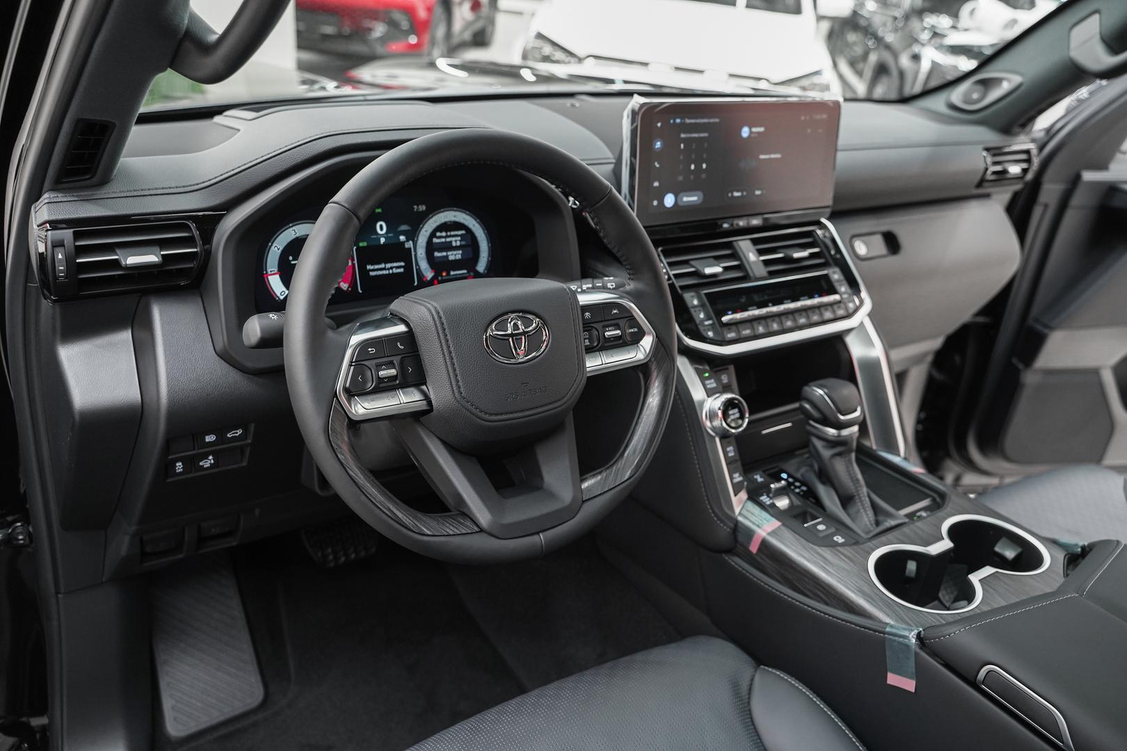 Toyota Land Cruiser 2025, черный, ДЦ Орехово