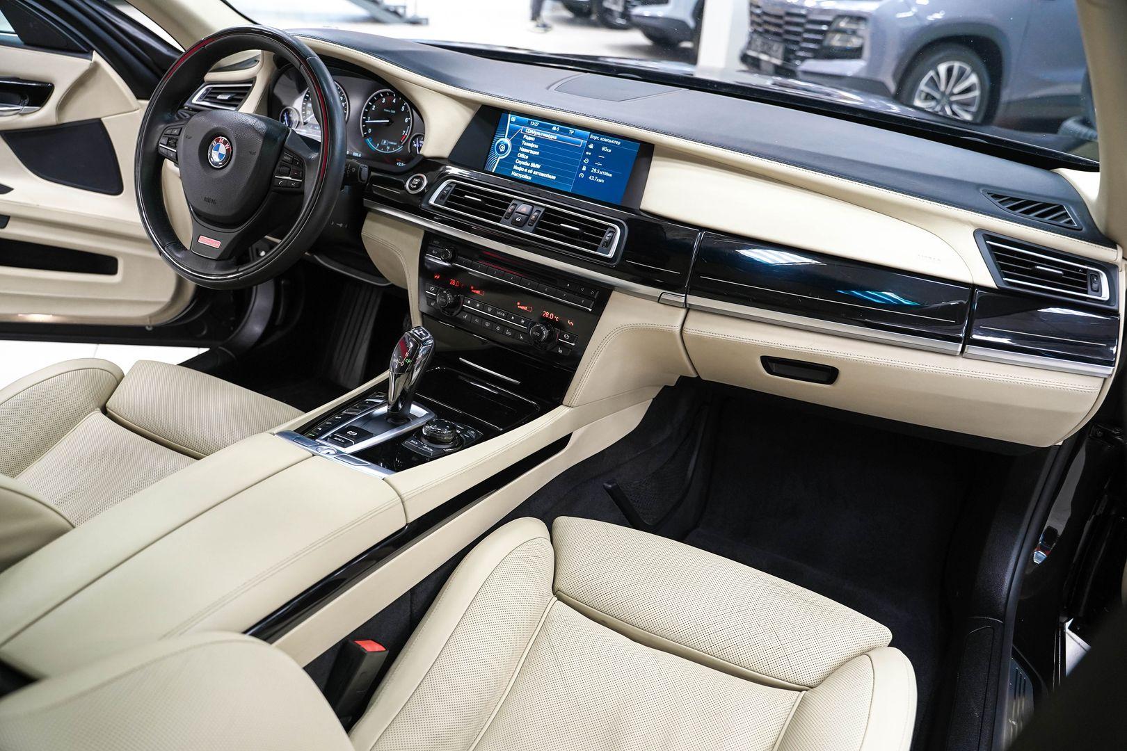 BMW 7 серии 2011, черный, ДЦ Орехово