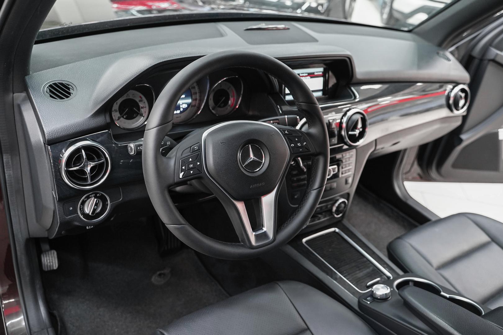 Mercedes-Benz GLK-Класс 2013, коричневый, ДЦ Орехово