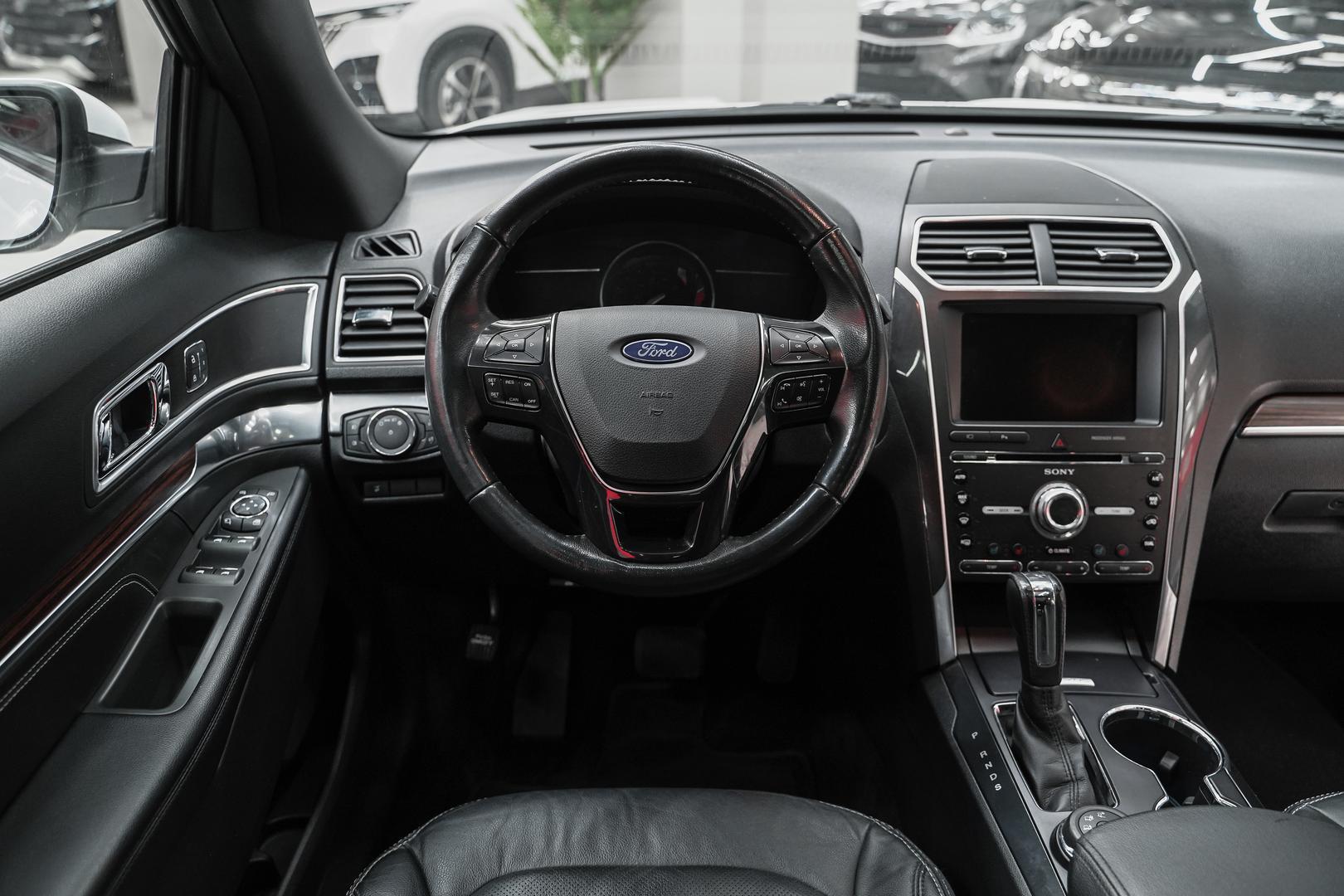 Ford Explorer 2017, белый, ДЦ Орехово