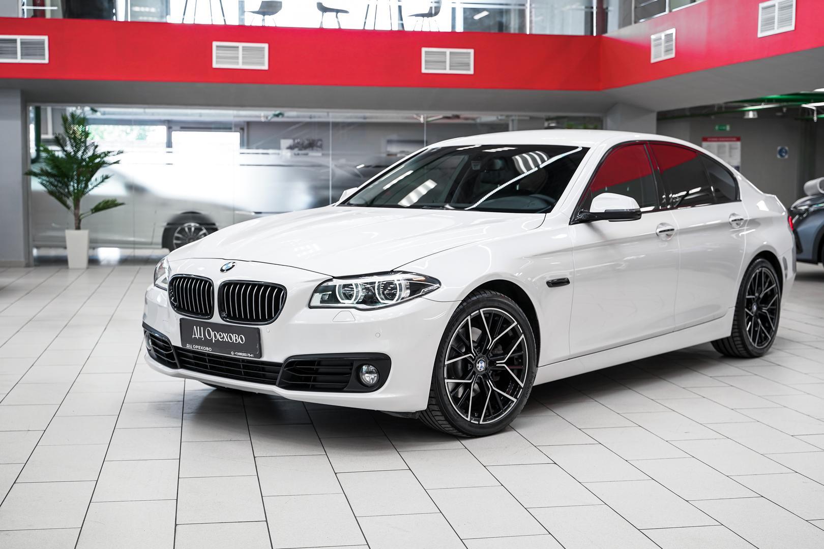 BMW 5 серии 2015, белый, ДЦ Орехово