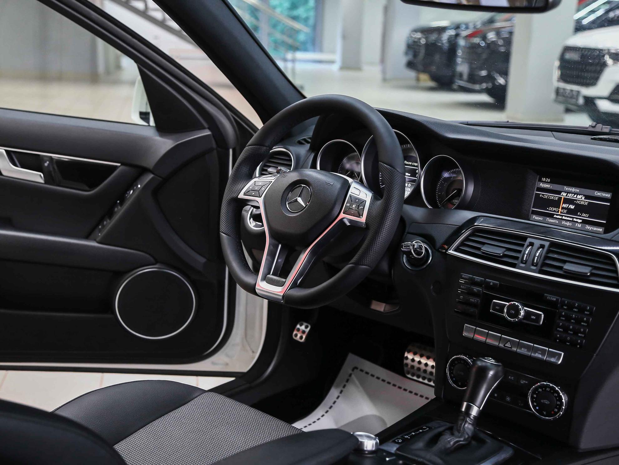 Mercedes-Benz C-Класс 2012, белый, ДЦ Орехово