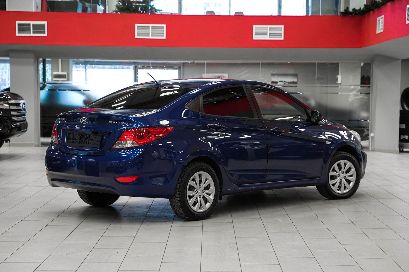 Hyundai Solaris 2011, синий, ДЦ Орехово