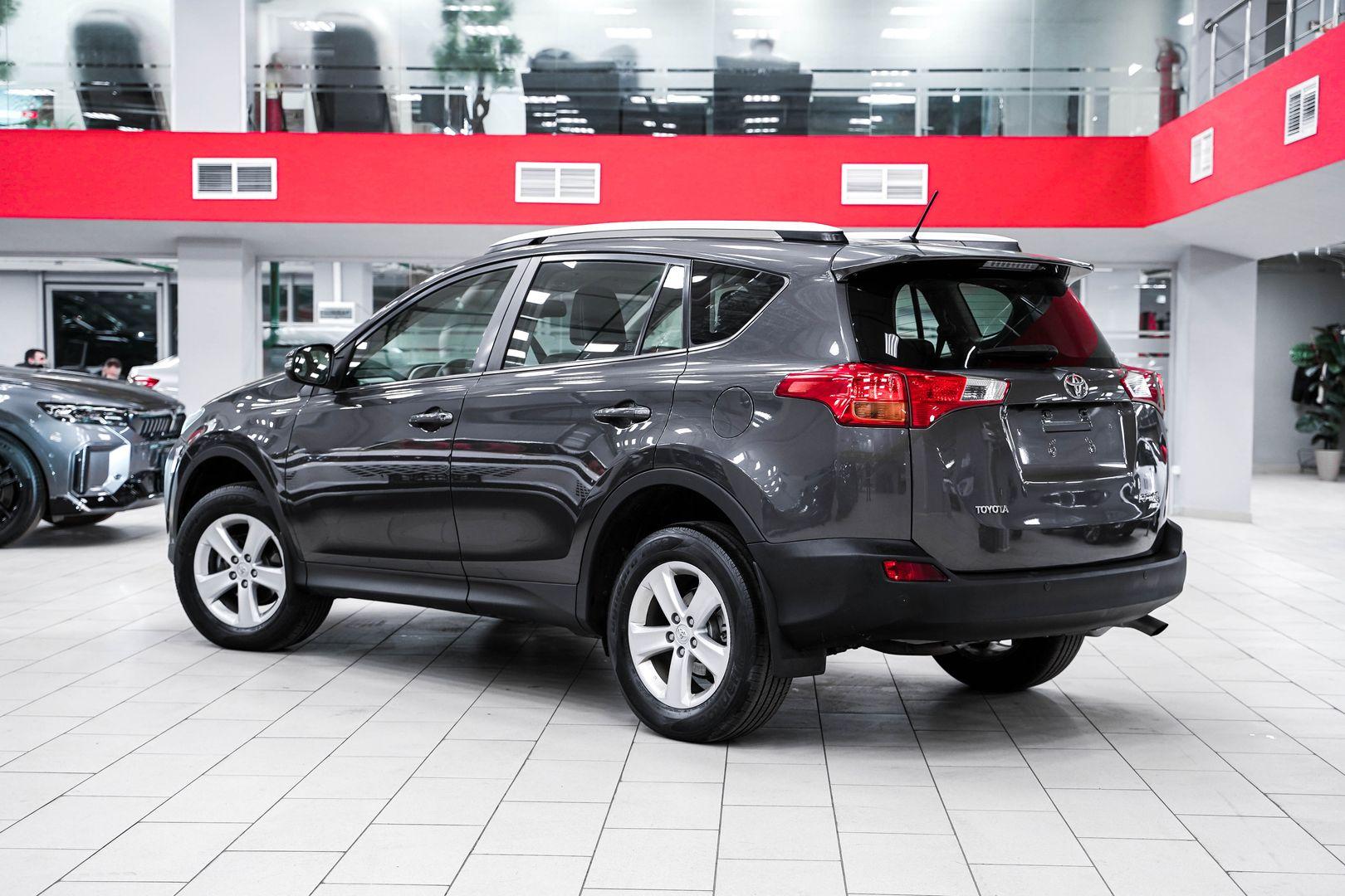 Toyota RAV4 2013, серый, ДЦ Орехово