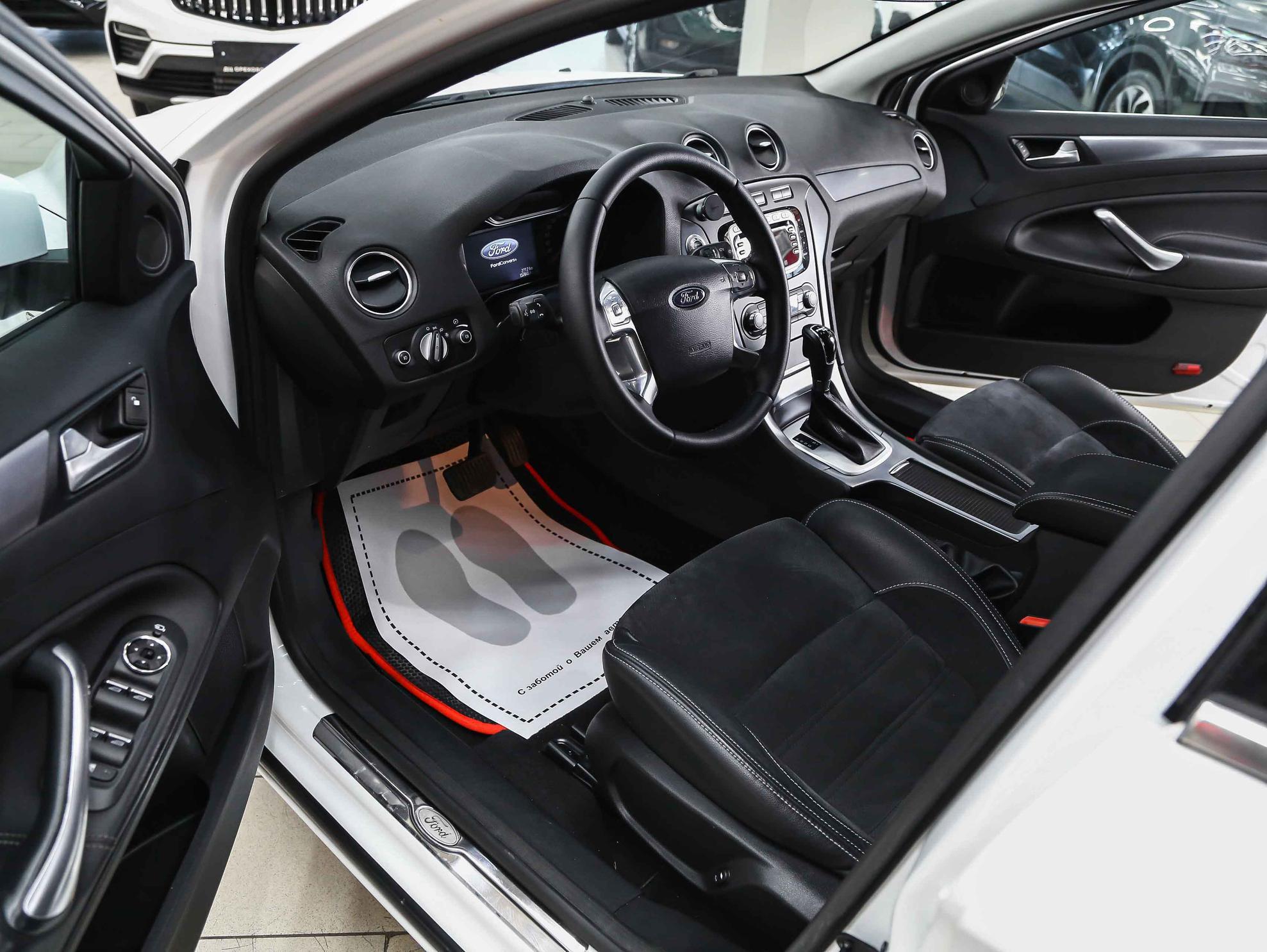 Ford Mondeo 2012, белый, ДЦ Орехово