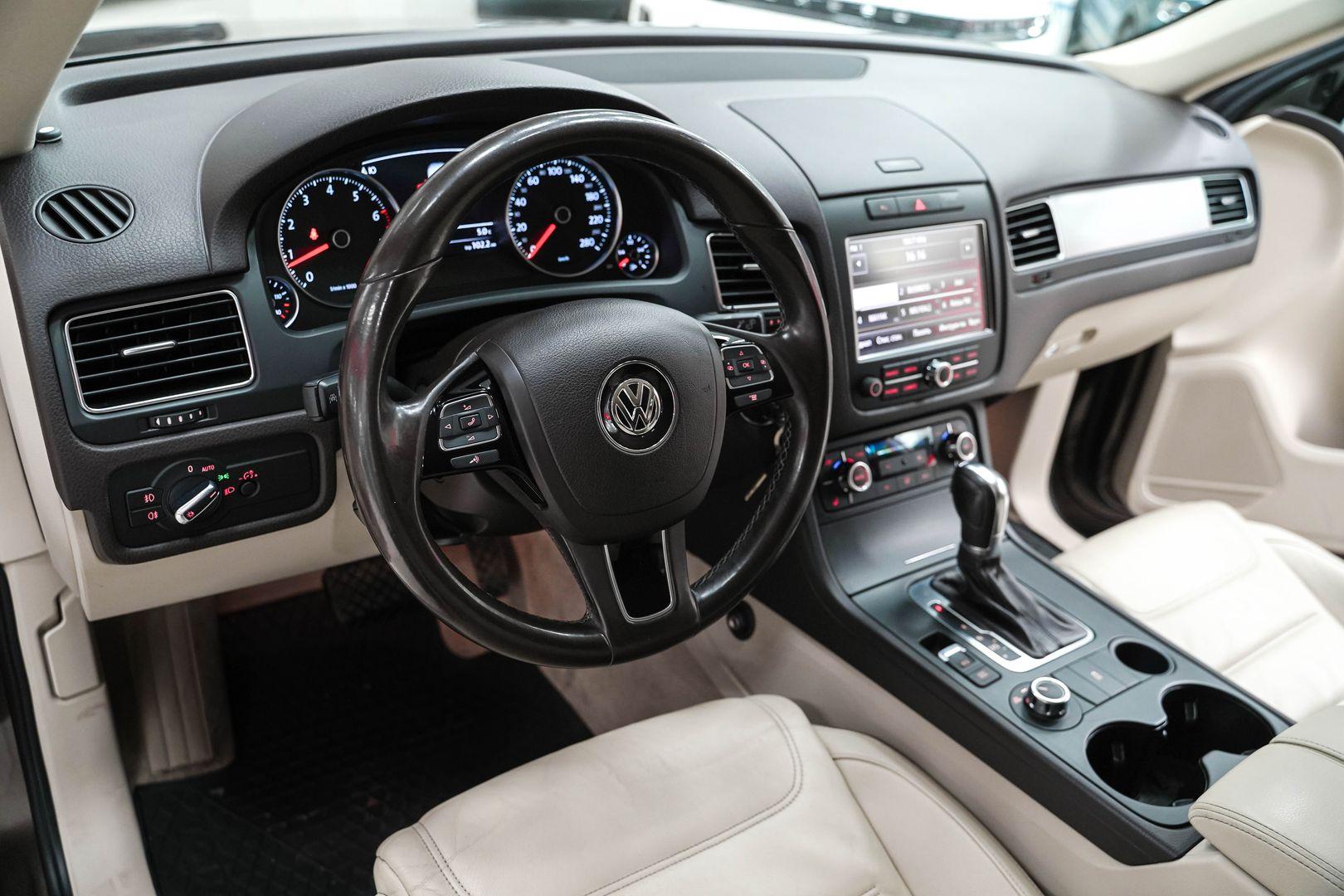 Volkswagen Touareg 2012, коричневый, ДЦ Орехово