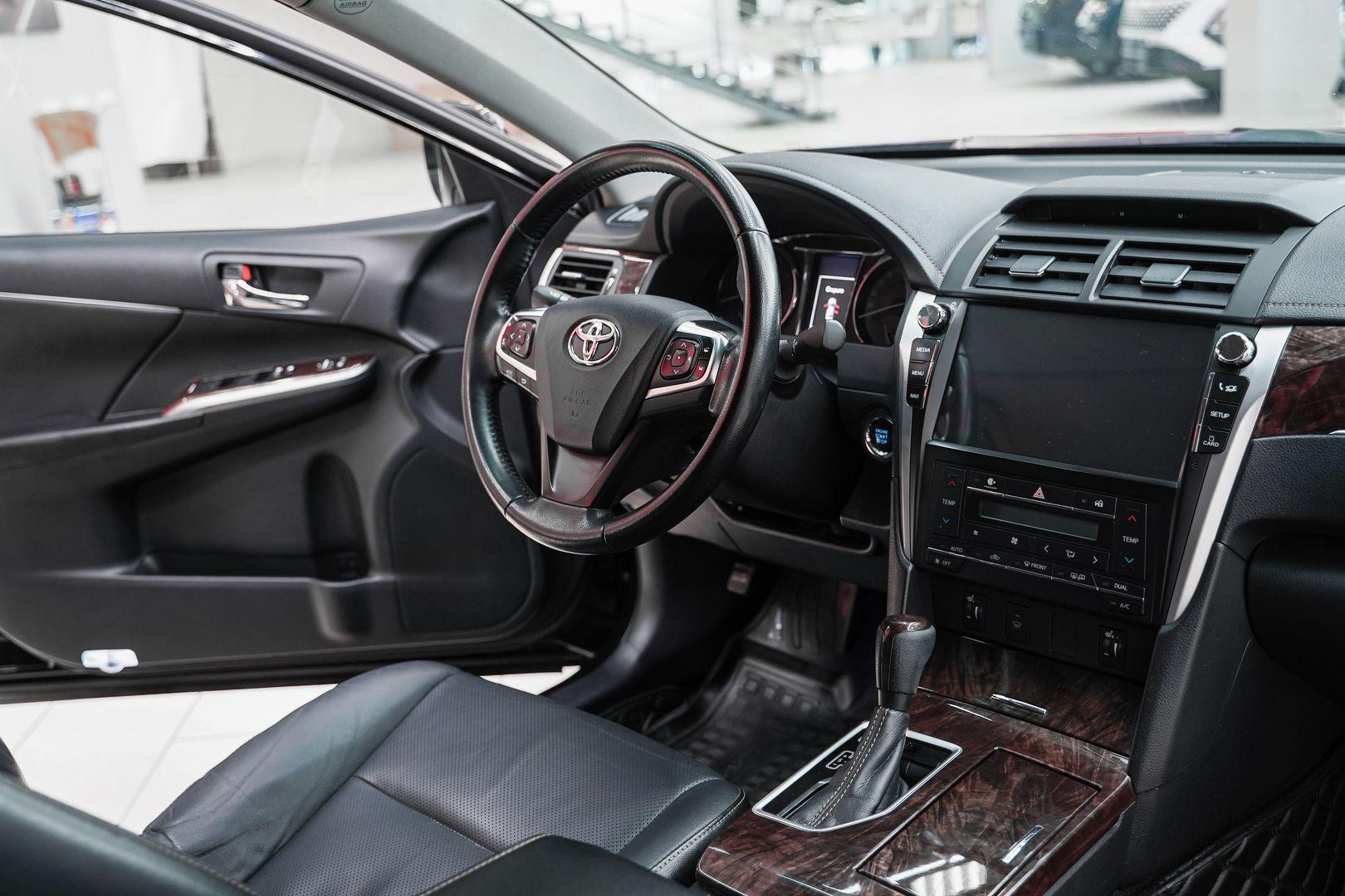 Toyota Camry 2017, черный, ДЦ Орехово