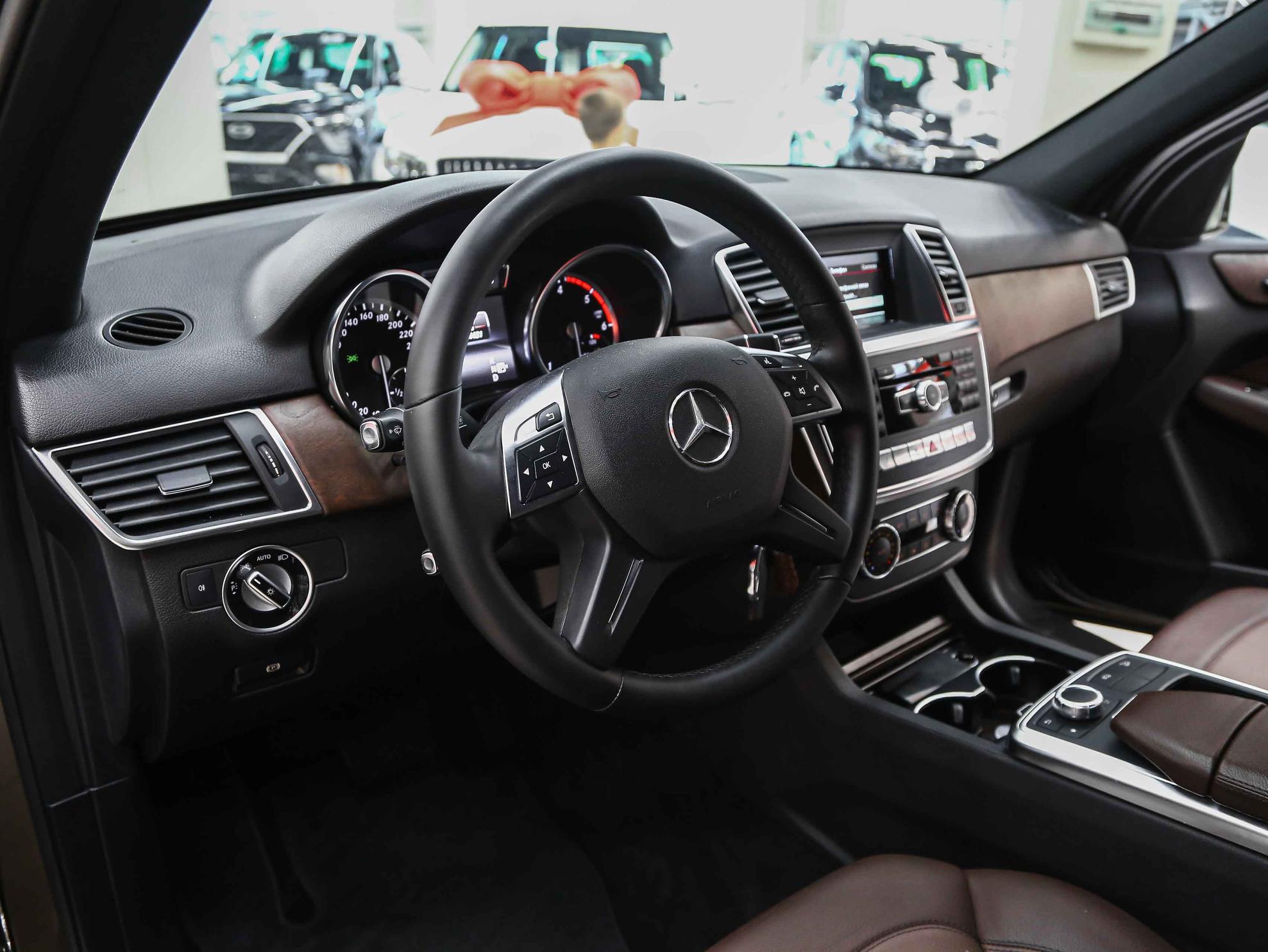 Mercedes-Benz M-Класс 2014, коричневый, ДЦ Орехово