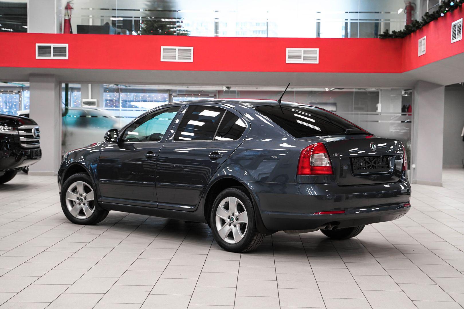 Skoda Octavia 2011, серый, ДЦ Орехово