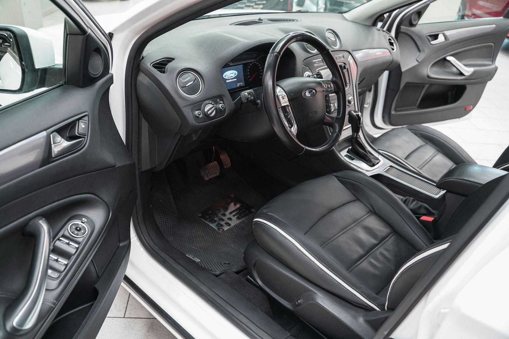 Ford Mondeo 2012, белый, ДЦ Орехово