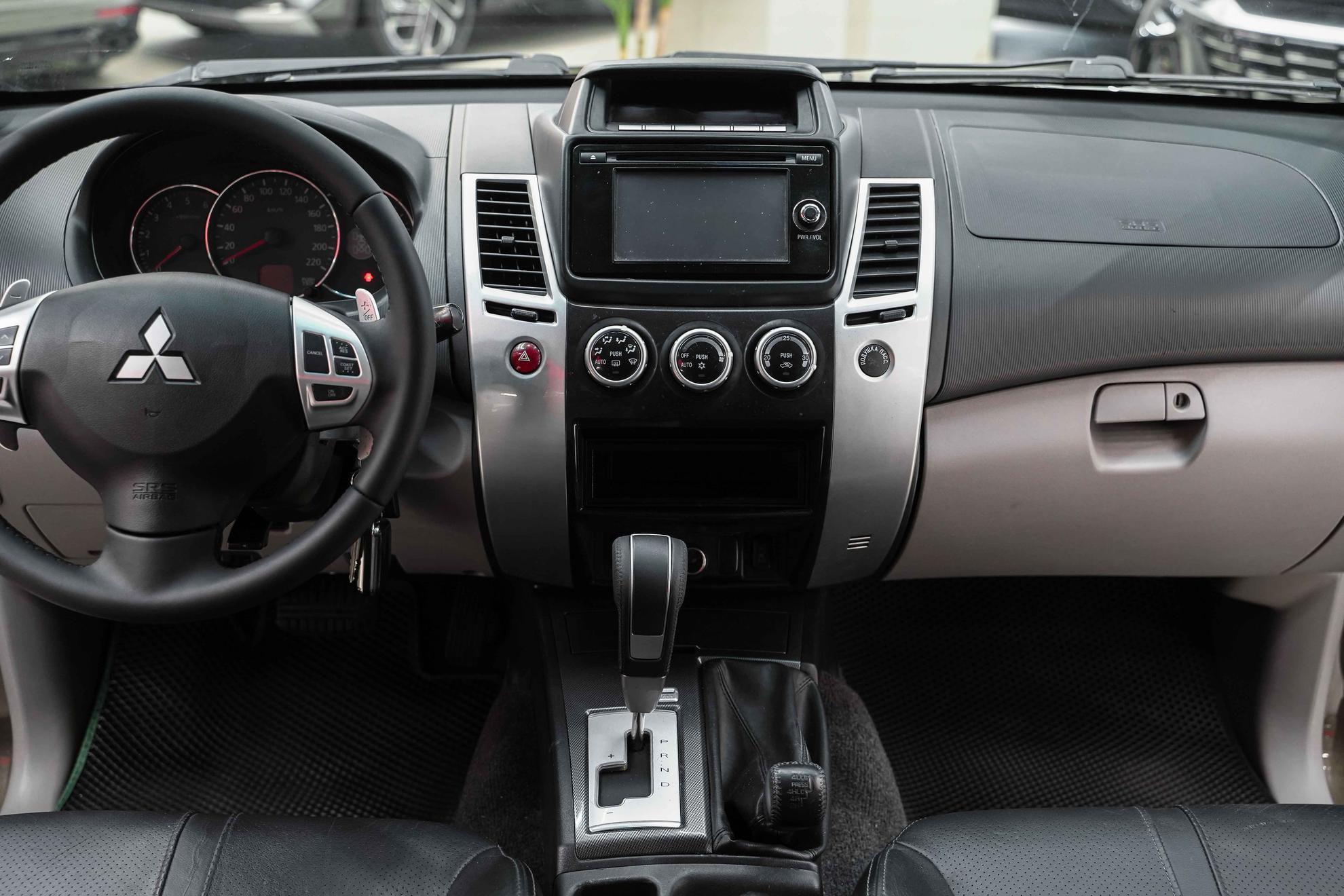 Mitsubishi Pajero Sport 2015, коричневый, ДЦ Орехово