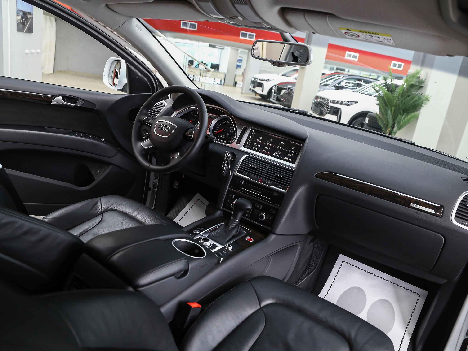 Audi Q7 2014, белый, ДЦ Орехово