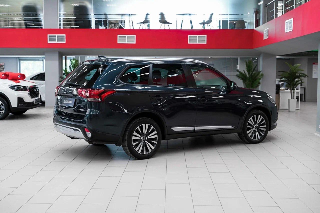 Mitsubishi Outlander 2019, синий, ДЦ Орехово