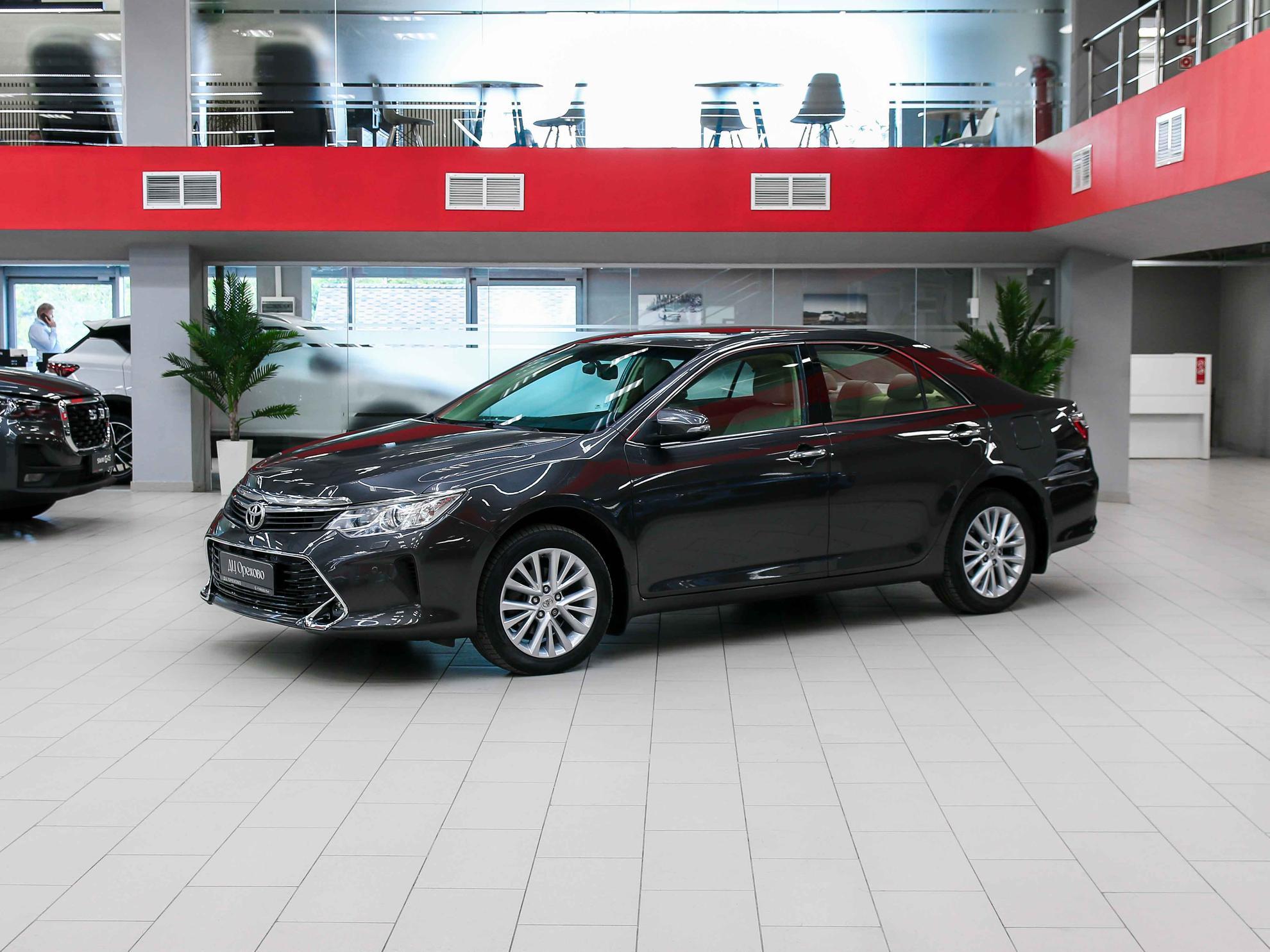 Toyota Camry 2015, серый, ДЦ Орехово