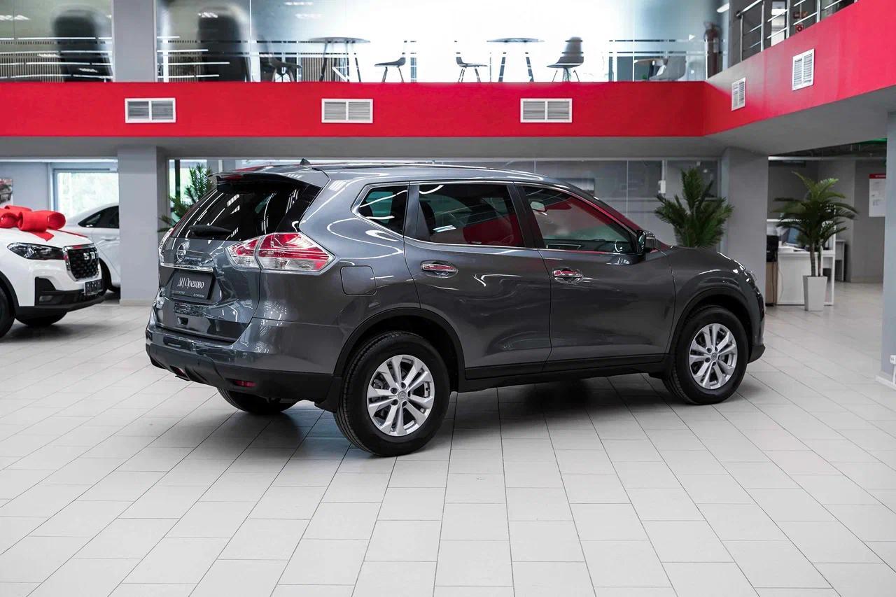Nissan X-Trail 2016, серый, ДЦ Орехово