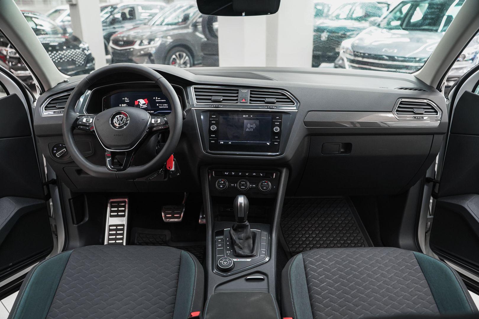 Volkswagen Tiguan 2020, белый, ДЦ Орехово