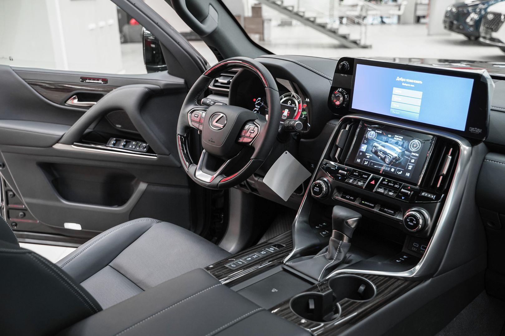 Lexus LX 2024, черный, ДЦ Орехово