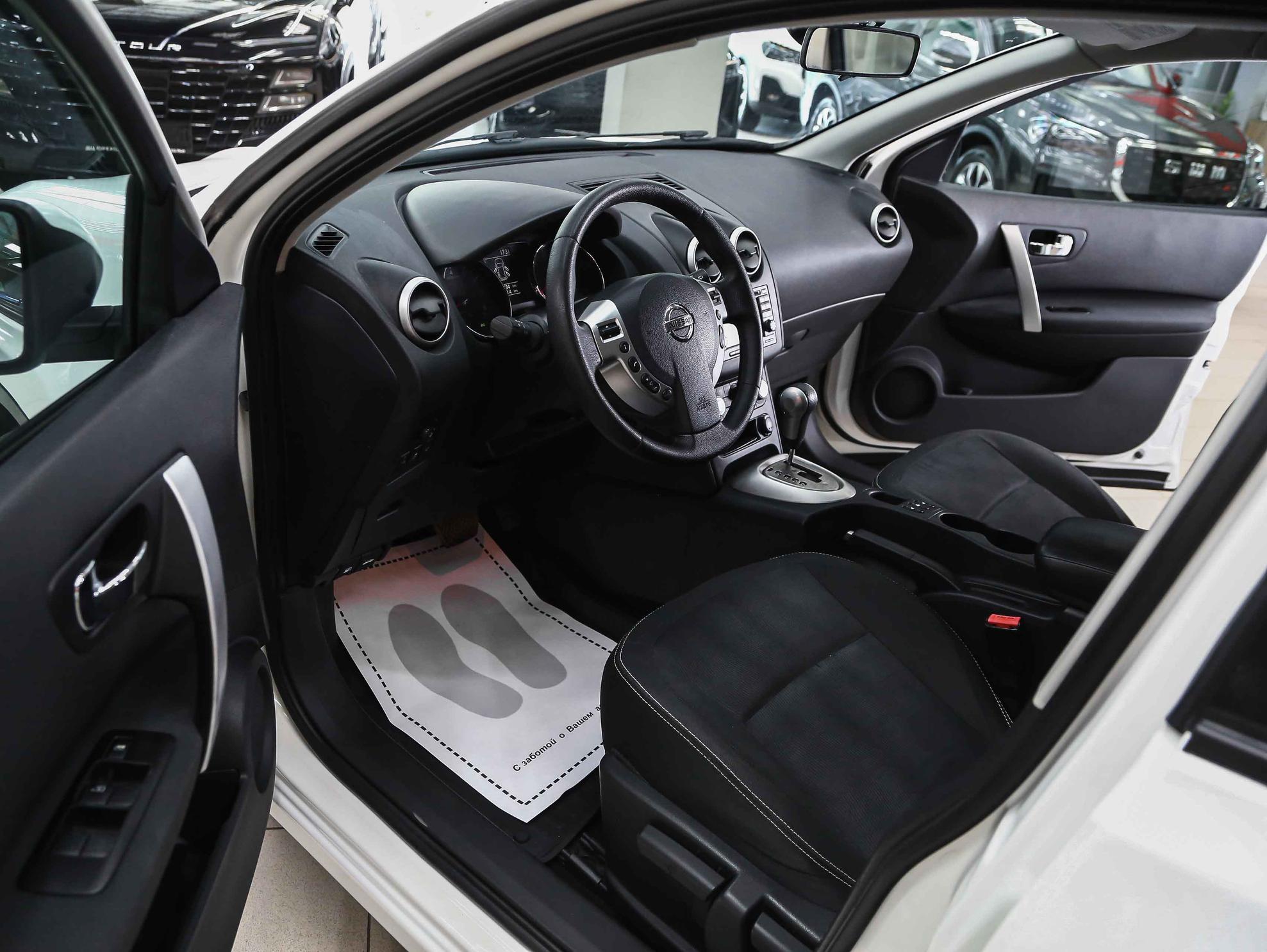 Nissan Qashqai 2011, белый, ДЦ Орехово