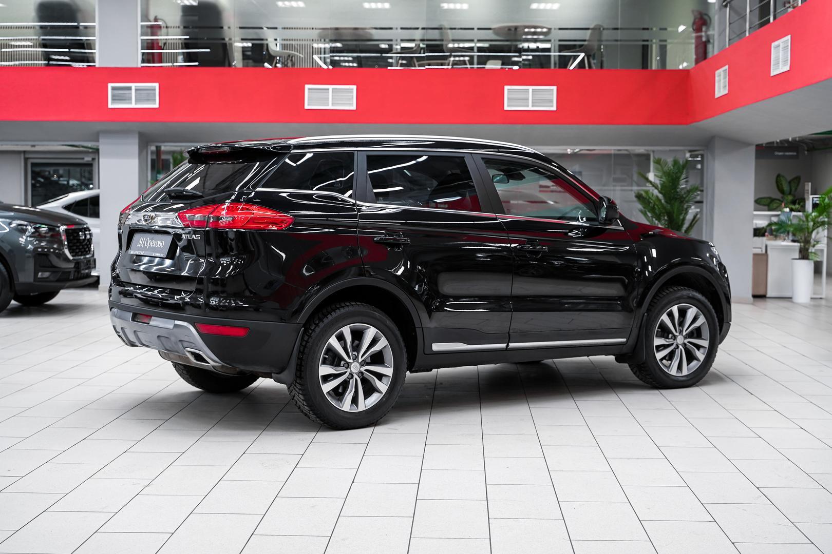 Geely Atlas 2022, черный, ДЦ Орехово