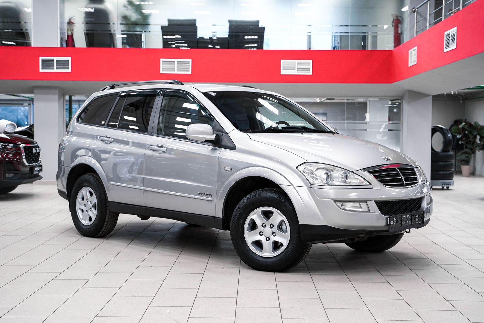 SsangYong Kyron 2013, серебряный, ДЦ Орехово