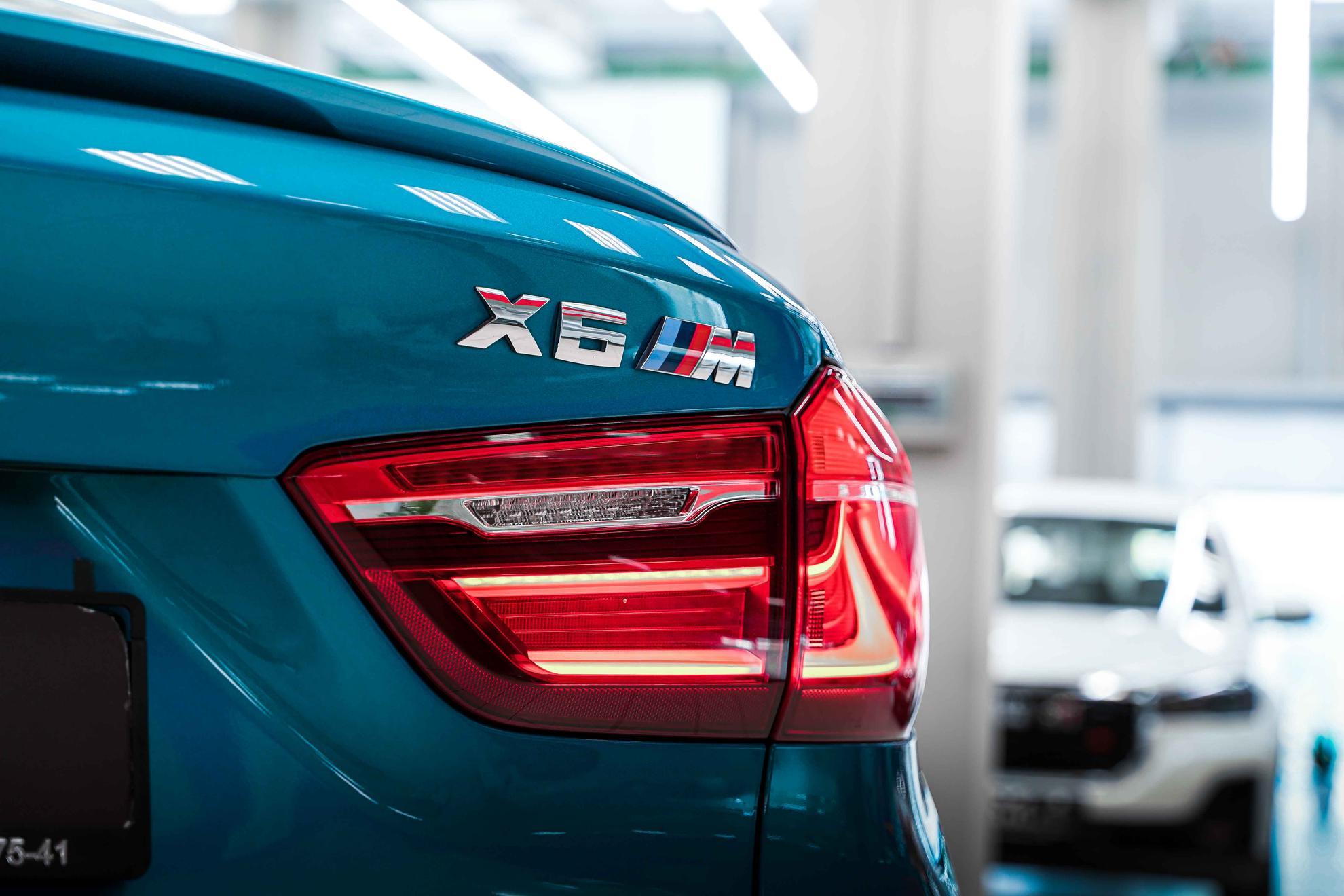 BMW X6 M 2018, голубой, ДЦ Орехово
