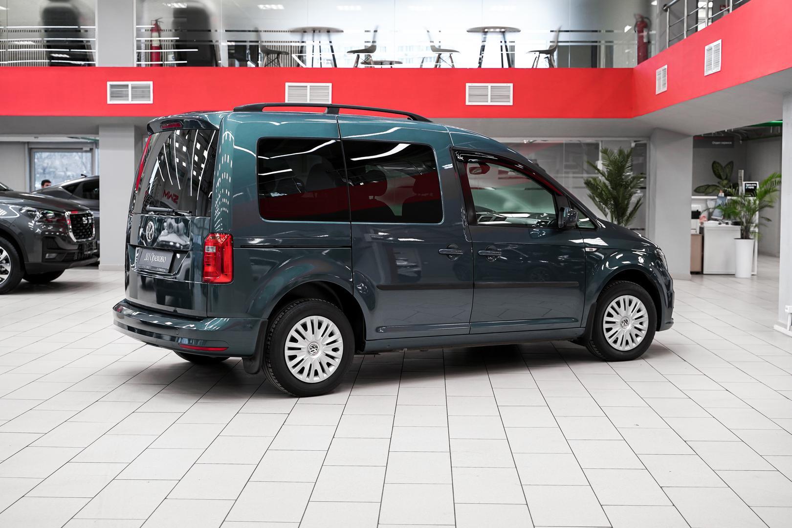 Volkswagen Caddy 2018, зеленый, ДЦ Орехово