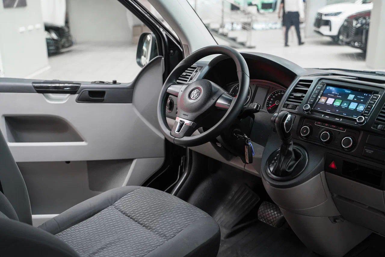 Volkswagen Caravelle 2013, черный, ДЦ Орехово