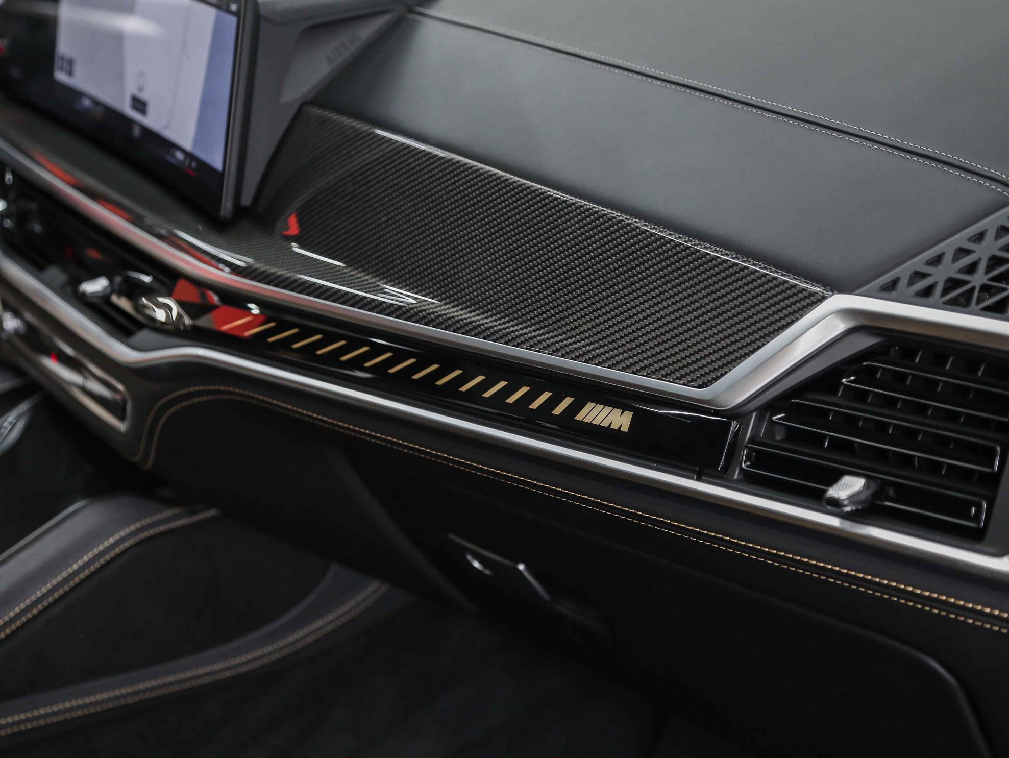 BMW X5 M 2023, зеленый, ДЦ Орехово