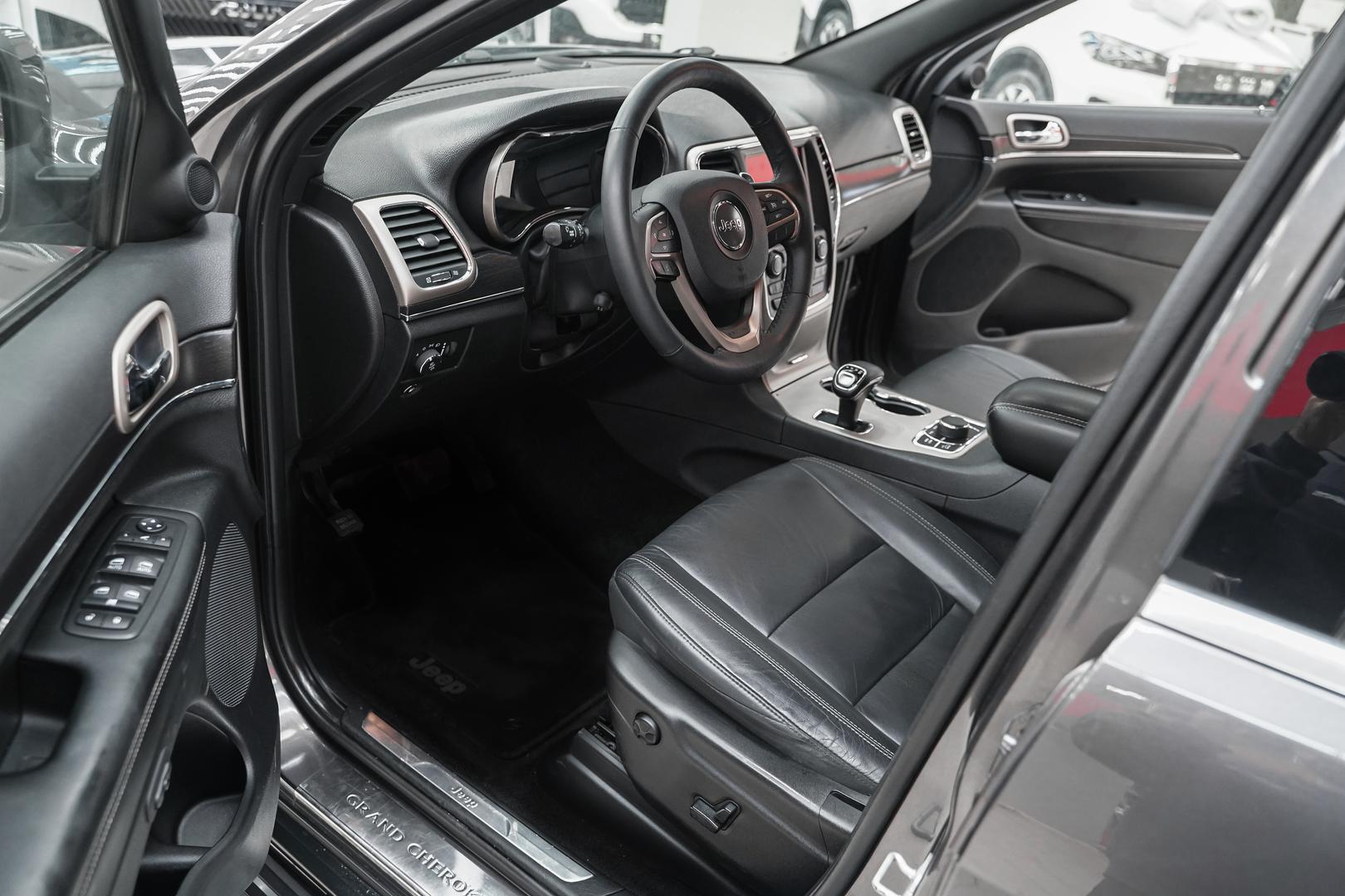 Jeep Grand Cherokee 2014, серый, ДЦ Орехово