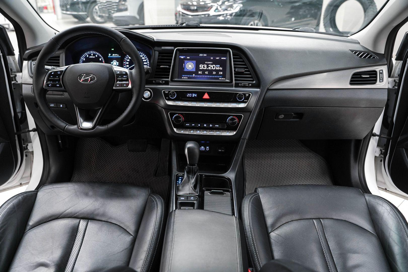 Hyundai Sonata 2018, белый, ДЦ Орехово