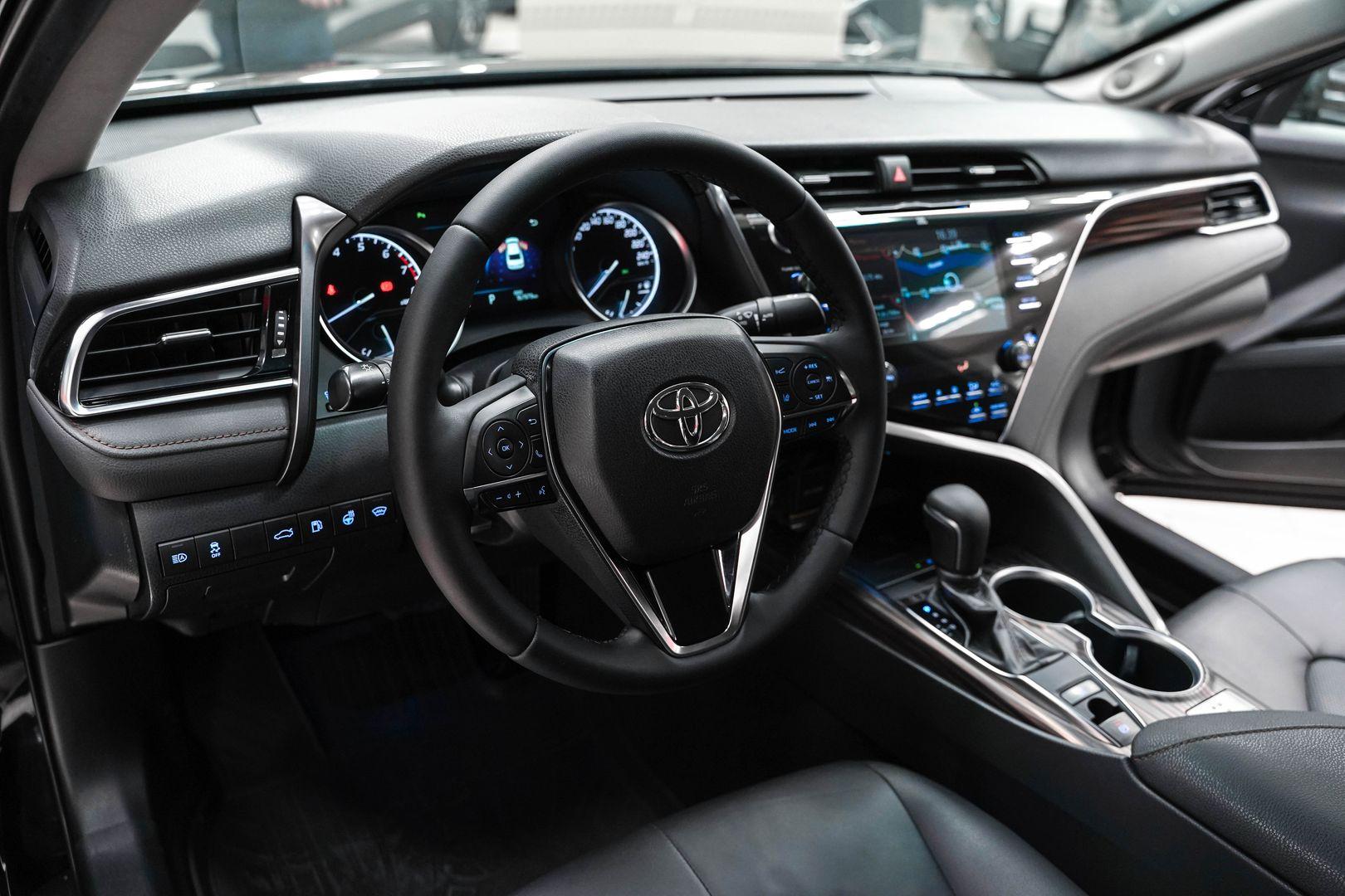 Toyota Camry 2018, черный, ДЦ Орехово