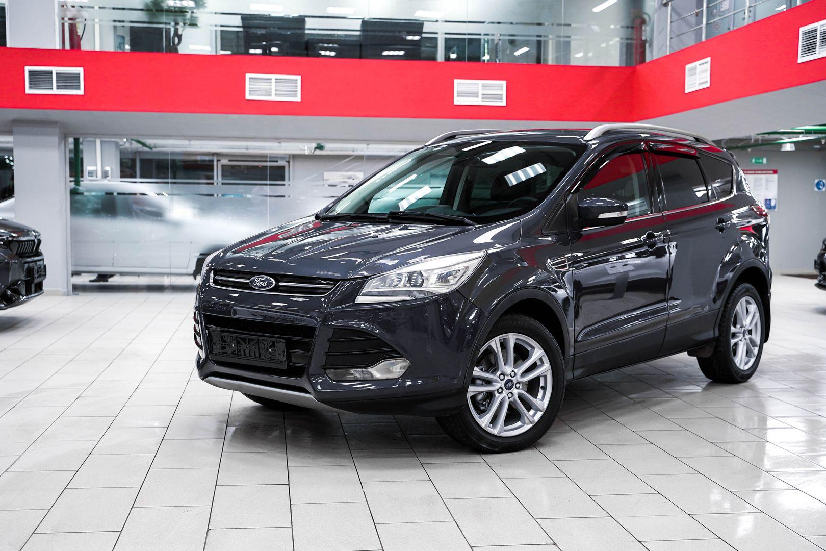 Ford Kuga 2013, серый, ДЦ Орехово