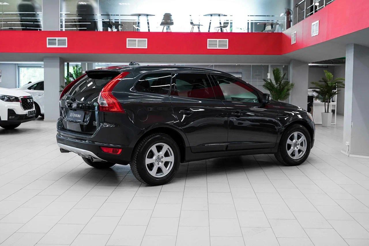 Volvo XC60 2010, серый, ДЦ Орехово
