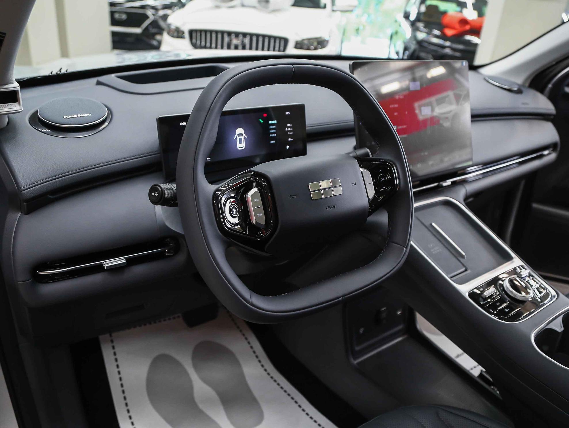 Geely Galaxy Starship 7 2025, серый, ДЦ Орехово