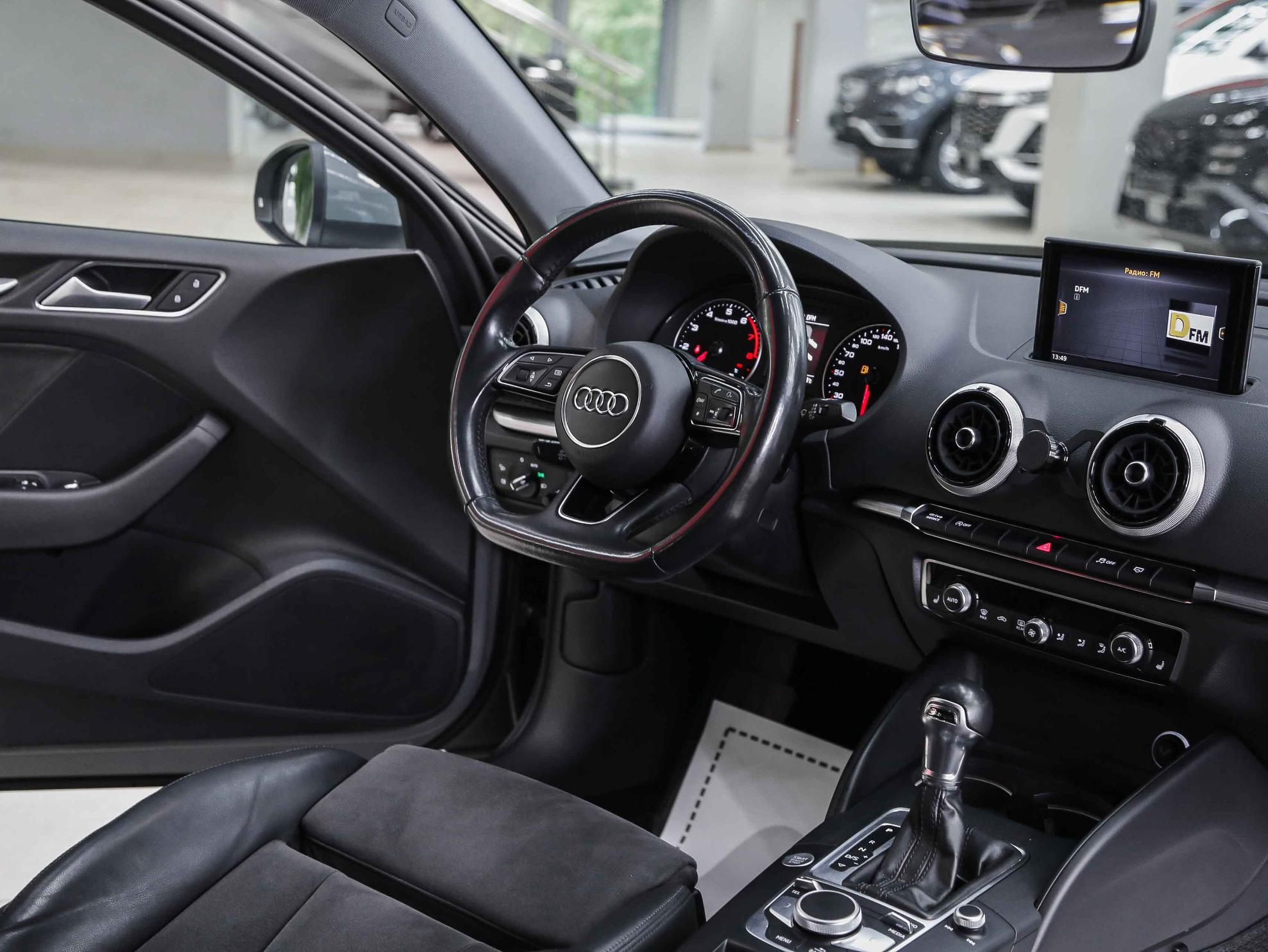 Audi A3 2018, серый, ДЦ Орехово