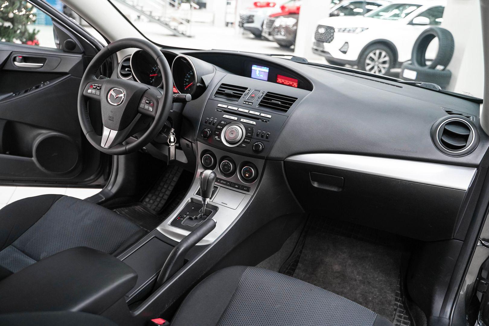 Mazda 3 2010, серый, ДЦ Орехово